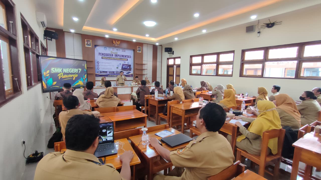 SMK Negeri 7 Purworejo Gelar Bimtek Digitalisasi Pembelajaran, Dorong Kompetensi dan Inovasi Guru